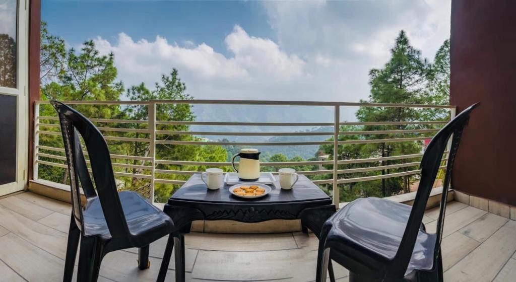 Hillcrest Heights Bed & Breakfast Kasauli Exterior photo