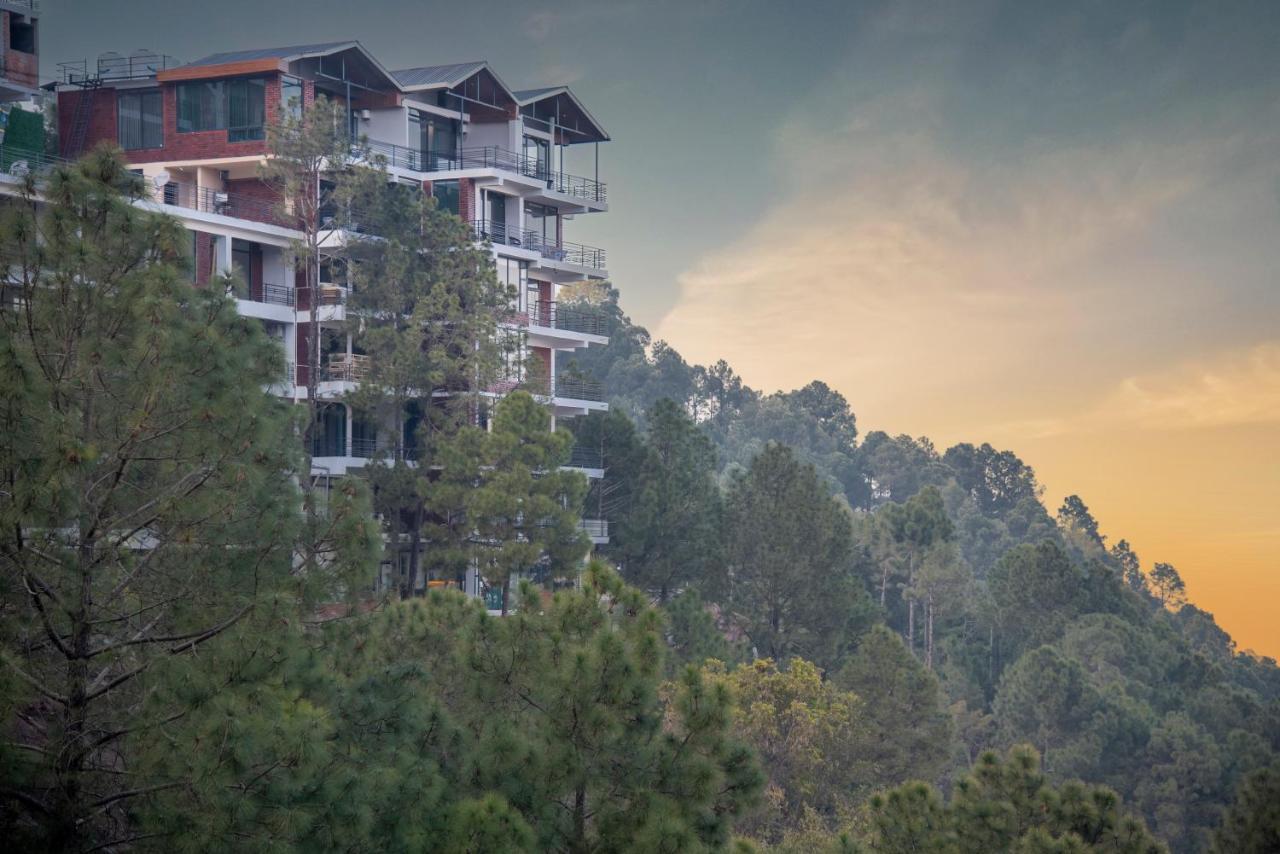 Hillcrest Heights Bed & Breakfast Kasauli Exterior photo