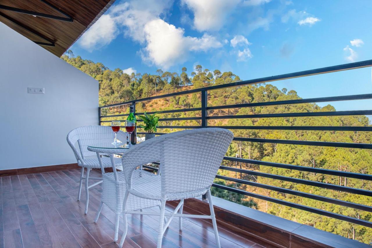 Hillcrest Heights Bed & Breakfast Kasauli Exterior photo